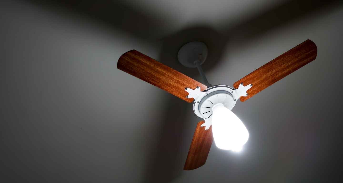 Best-Ceiling-Fans-with-Light-in-India