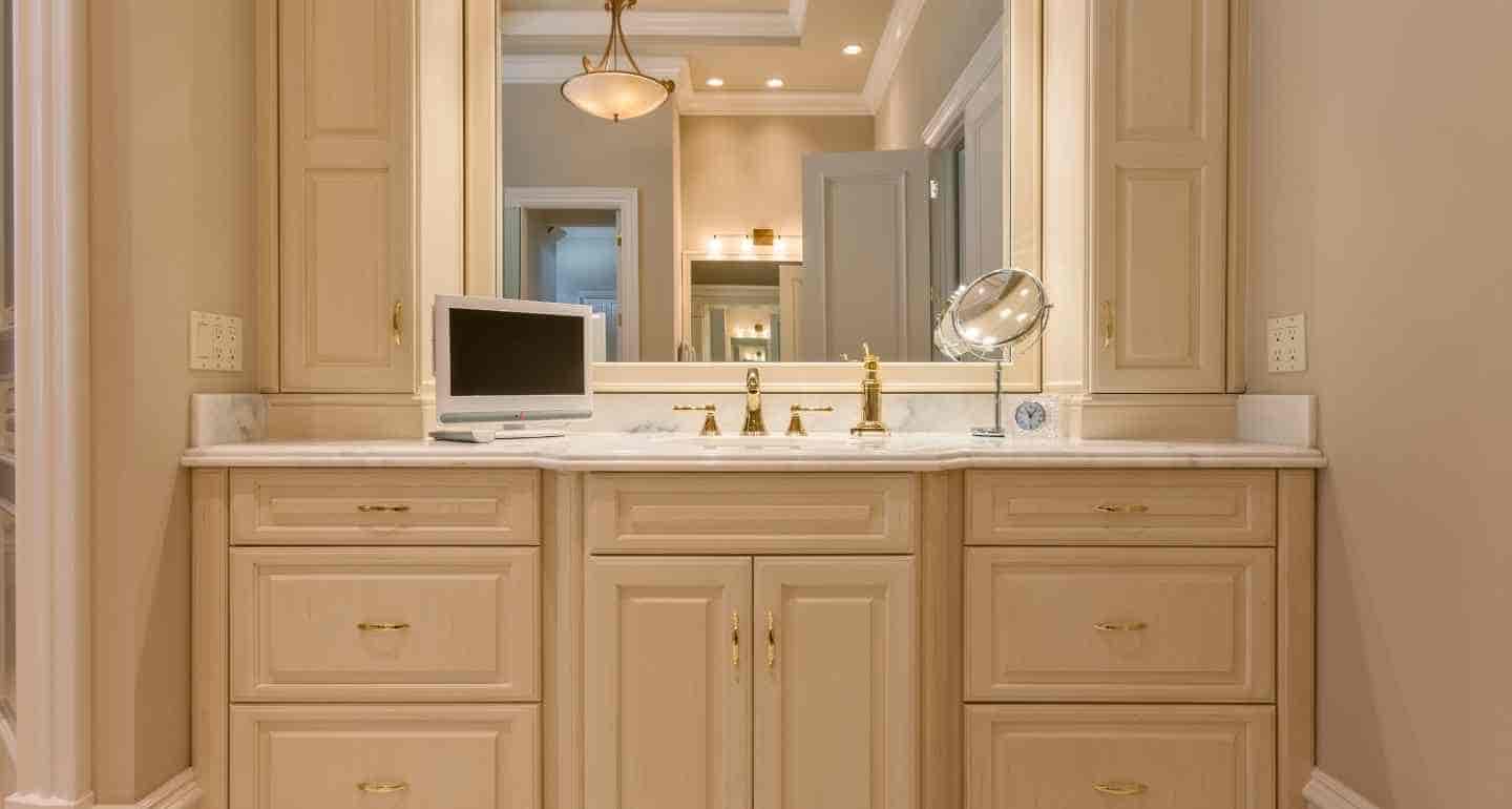 Top-Best-Bathroom-Mirror-Cabinet-in-India