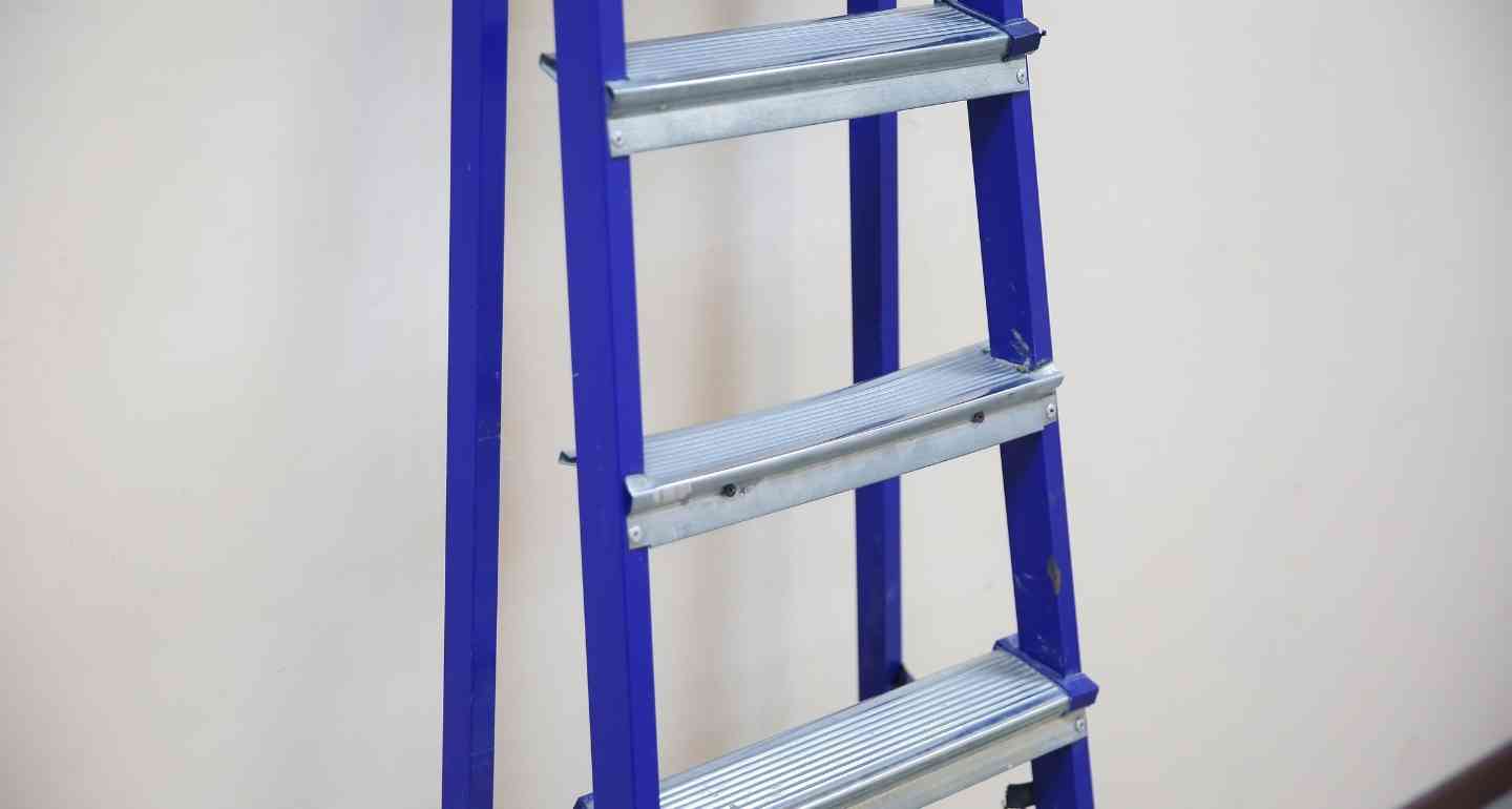 Top-Step-Ladder-for-home-india
